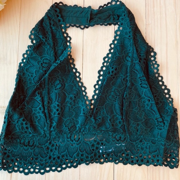 Zenana Outfitters Other - Green Lace Halter Bralette Wireless Fully Lined